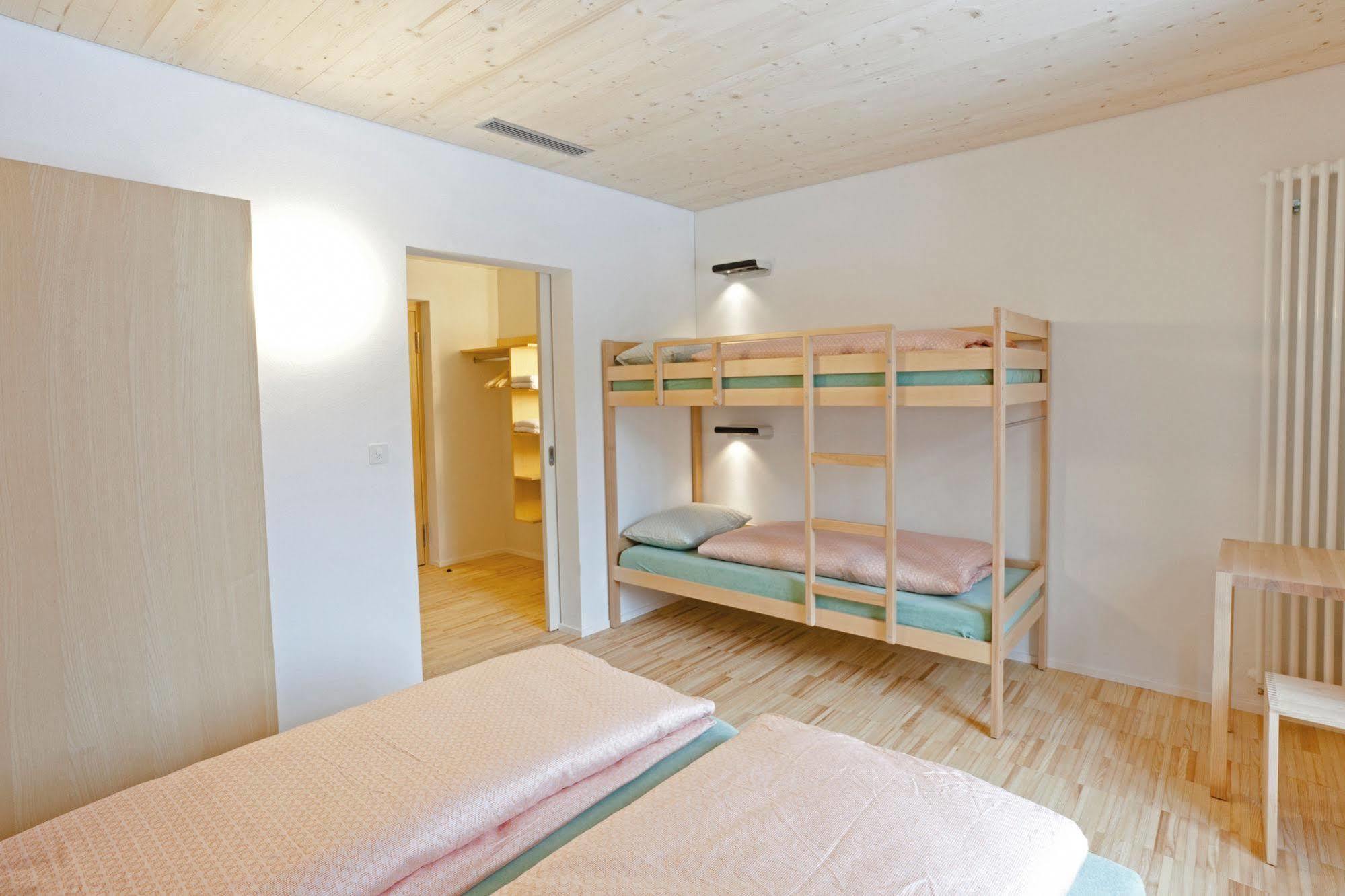 St. Moritz Youth Hostel Ngoại thất bức ảnh